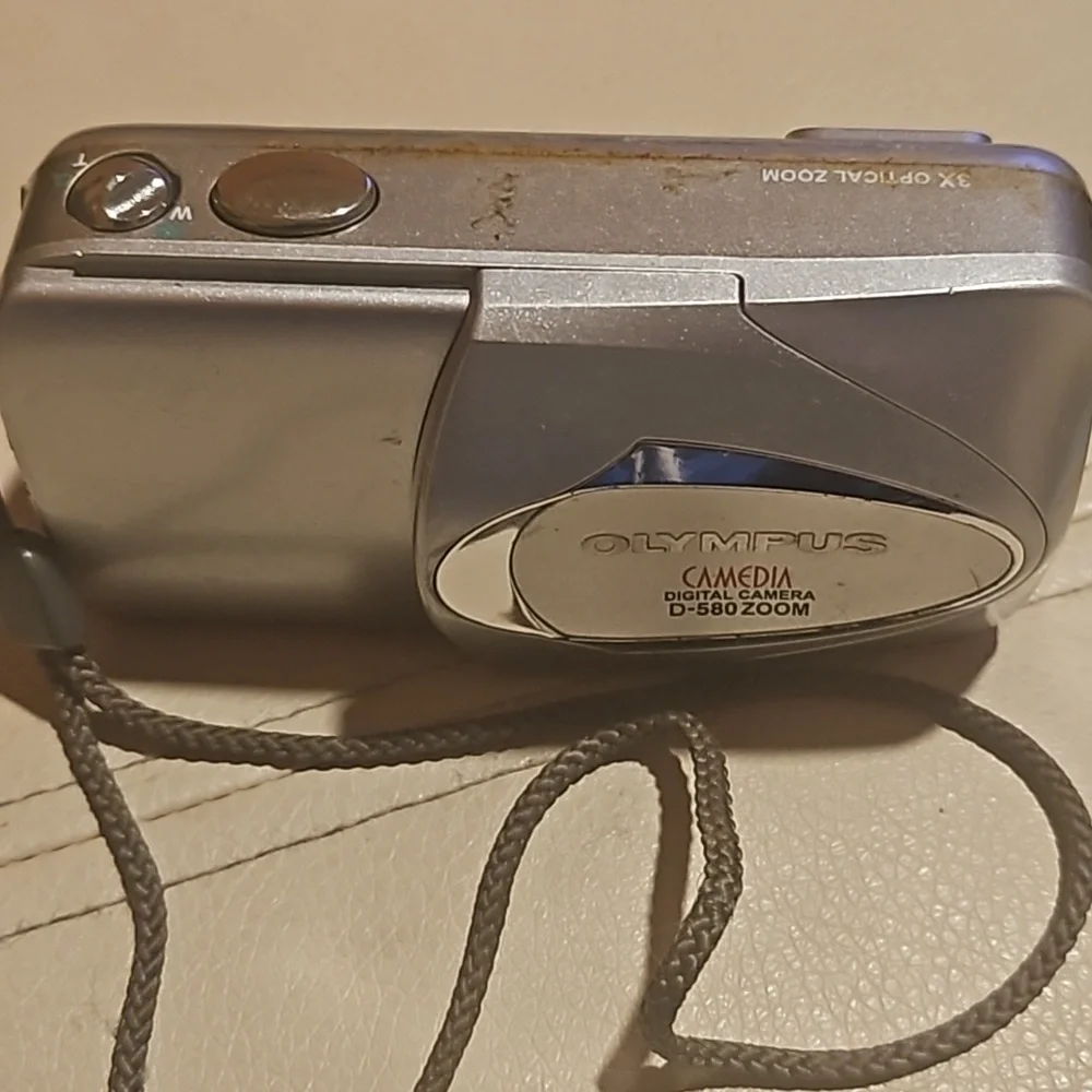 Camera - Picture 2 of 3